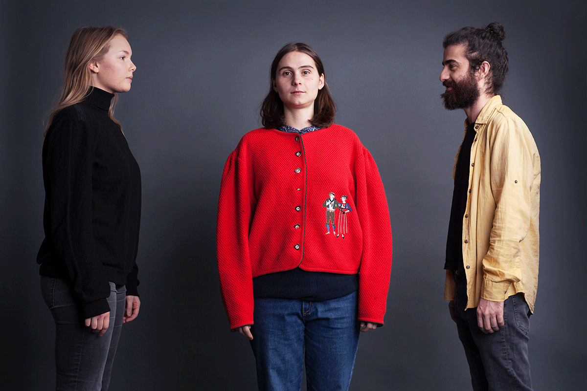 Fragen-Performance von Alessandra Fochesato, Masoud Morgan und Rosa Hanselmann 